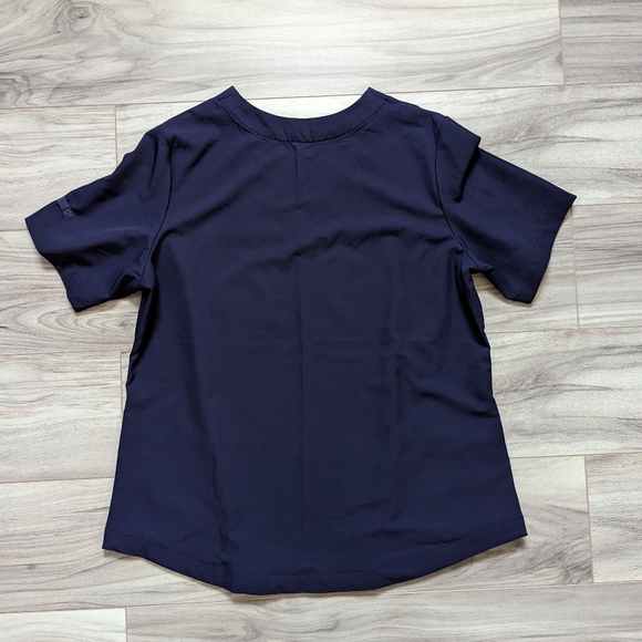 Cuddle Duds scrub top navy - Picture 5 of 10